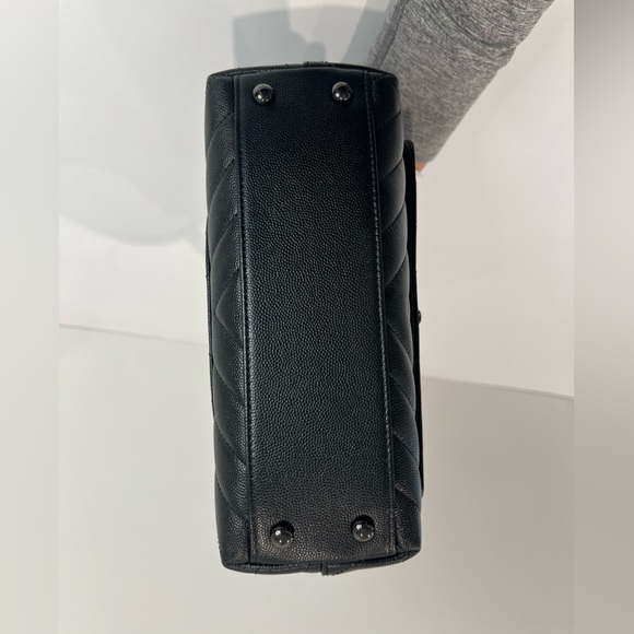 Chanel Black Chevron Coco Handle w Black Hardware - Picture 8 of 17